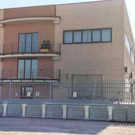 Twin House Brown Apartment Tito