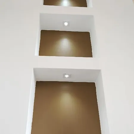 Twin House Brown *