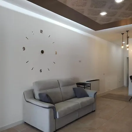 Twin House Brown Apartment Tito